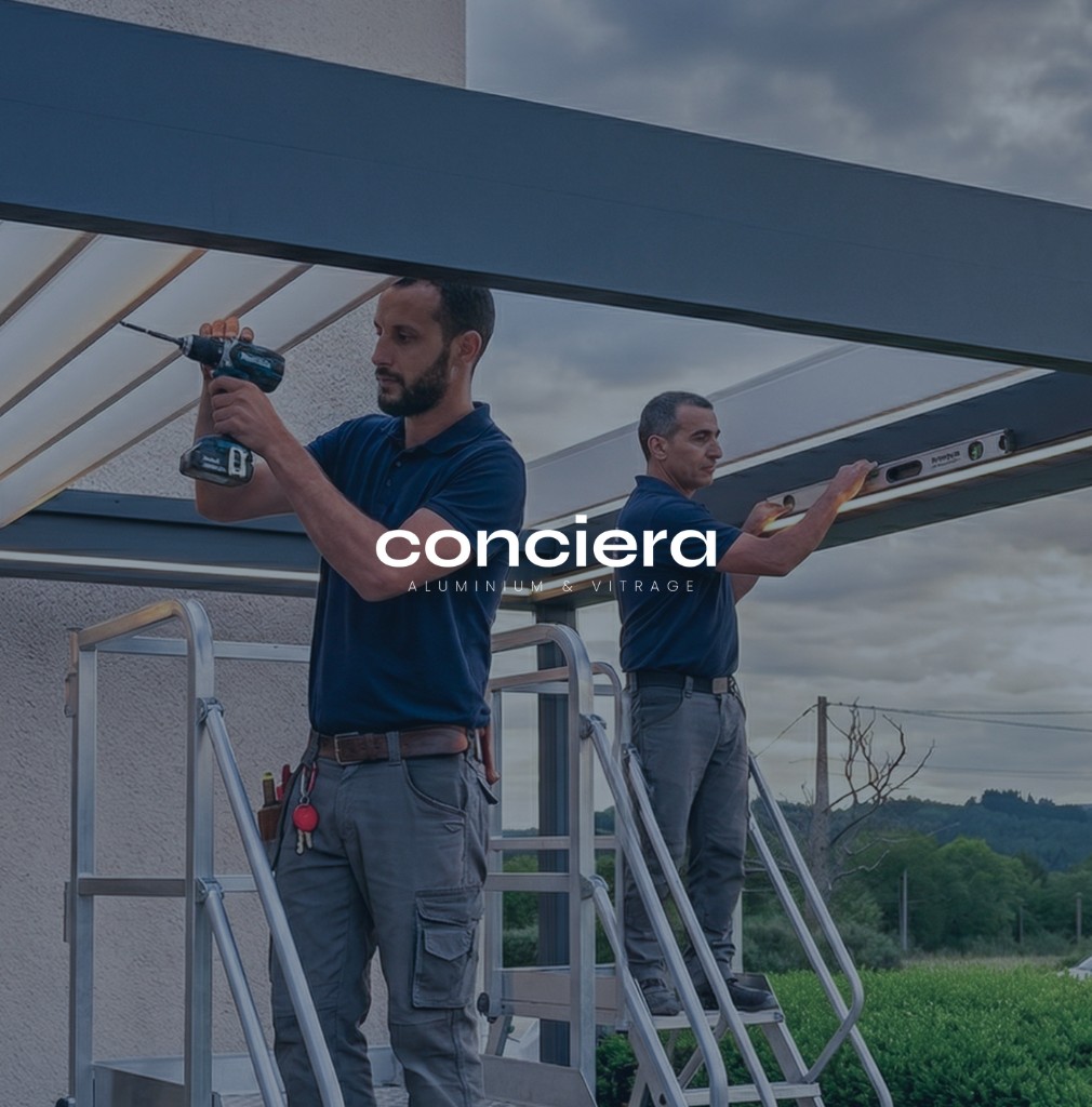 Installation pergola bioclimatique par l'équipe Conciera